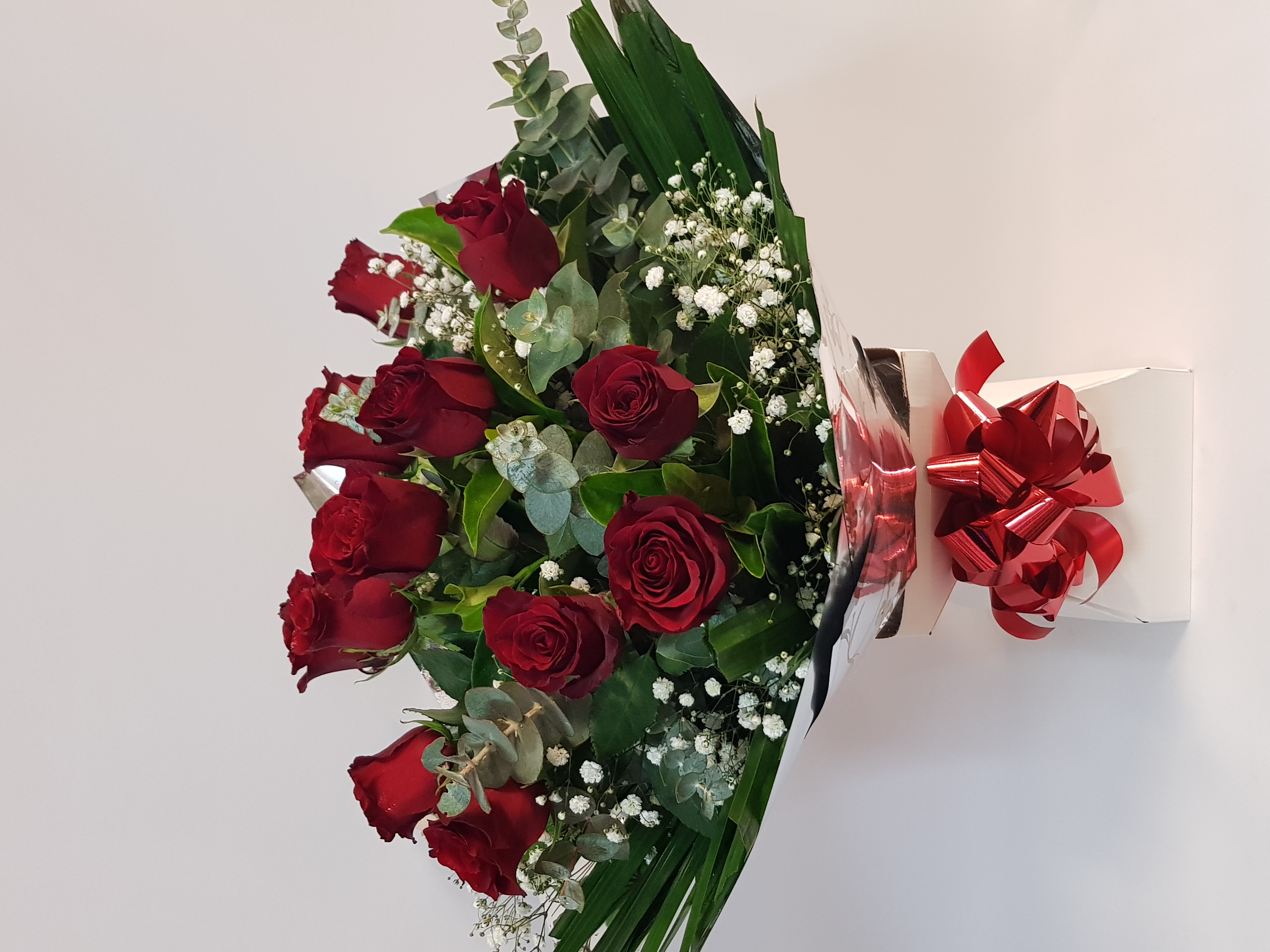 DF 40 - 12 Red Roses Bouquet